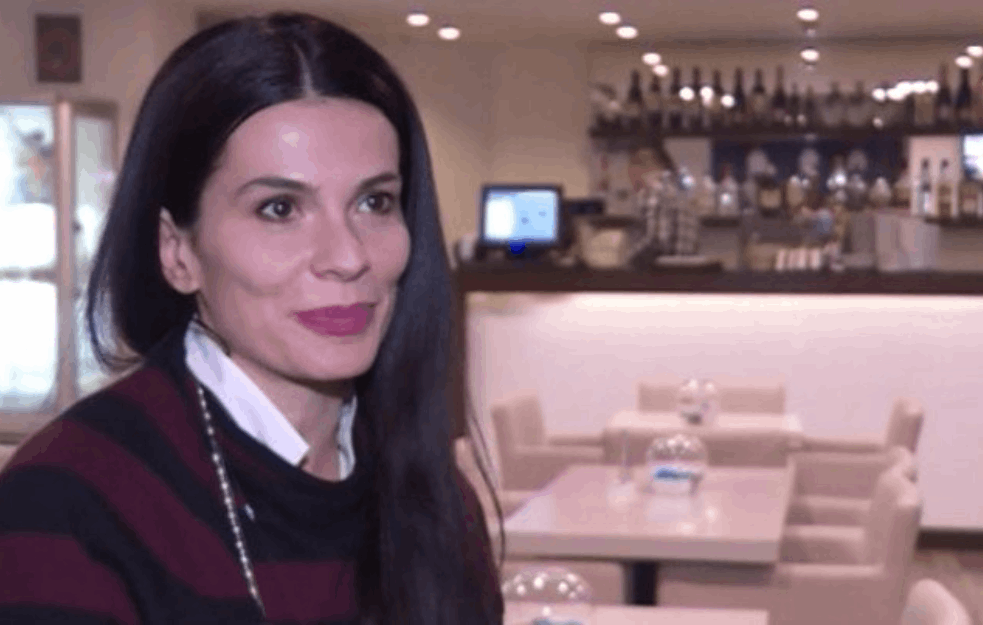 ALEKSANDRA J<span style='color:red;'><b>EFTA</b></span>NOVIĆ POKAZALA SVOG MUŽA: Svi oduševljeni izgledom voditeljkinog supruga! (FOTO)